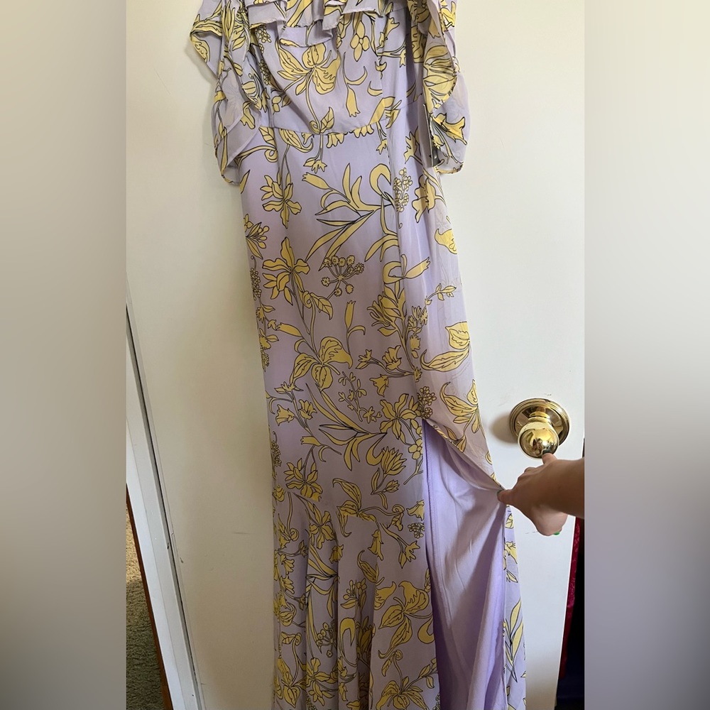 Lulus long off the shoulder dress new with tags. Purple and yellow accents - Picture 3 of 9